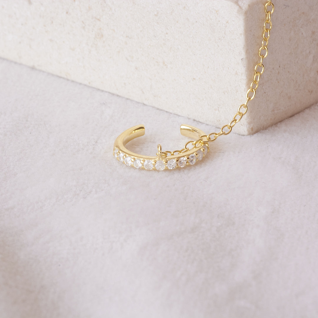 Alicia Golden Cuff y Hoop Chain